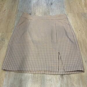 Garage XS Plaid Skirt - 16” length - beige and black